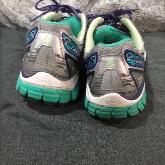 BROOKS GHOST 7 womens running sneaker. Size 10. Great condition. - Picture 7 of 11